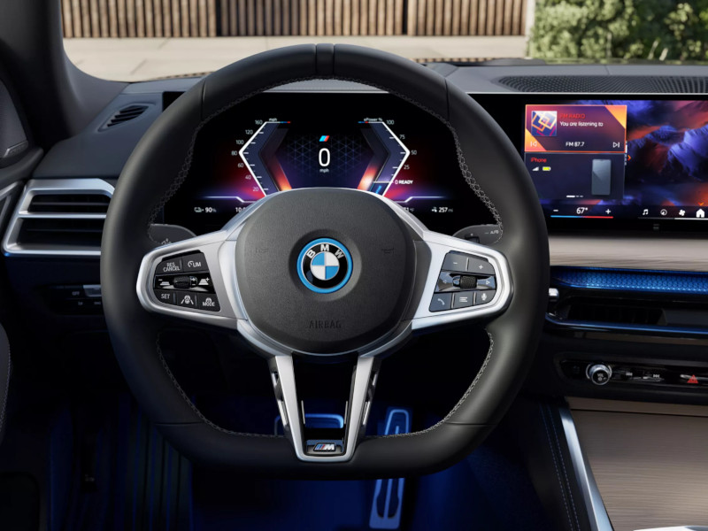 2025 BMW i4